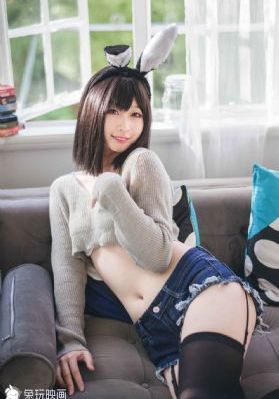 女大学生的沙龙室免费